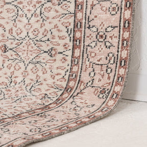 Yaelisis - Vintage Turkish Area Rug