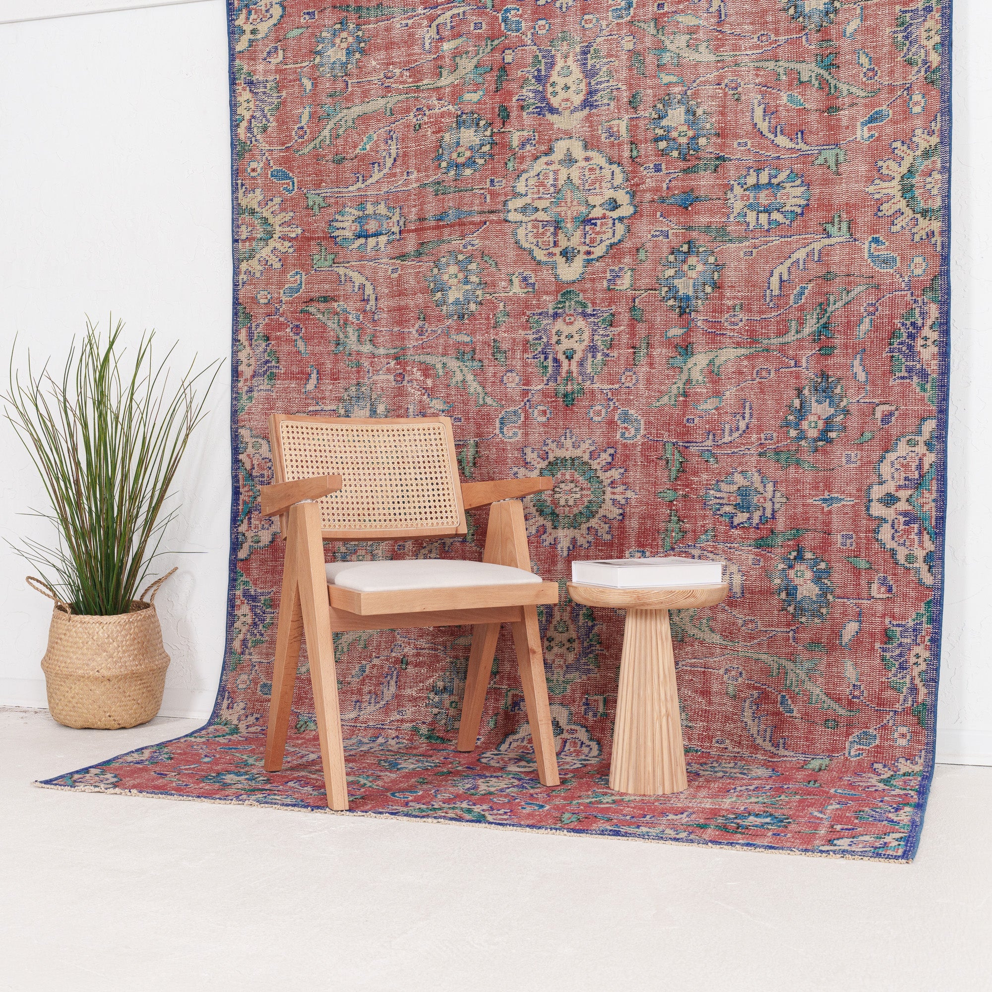 Zaerinia - Vintage Turkish Area Rug