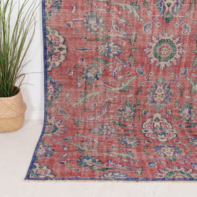 Zaerinia - Vintage Turkish Area Rug