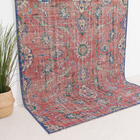 Zaerinia - Vintage Turkish Area Rug