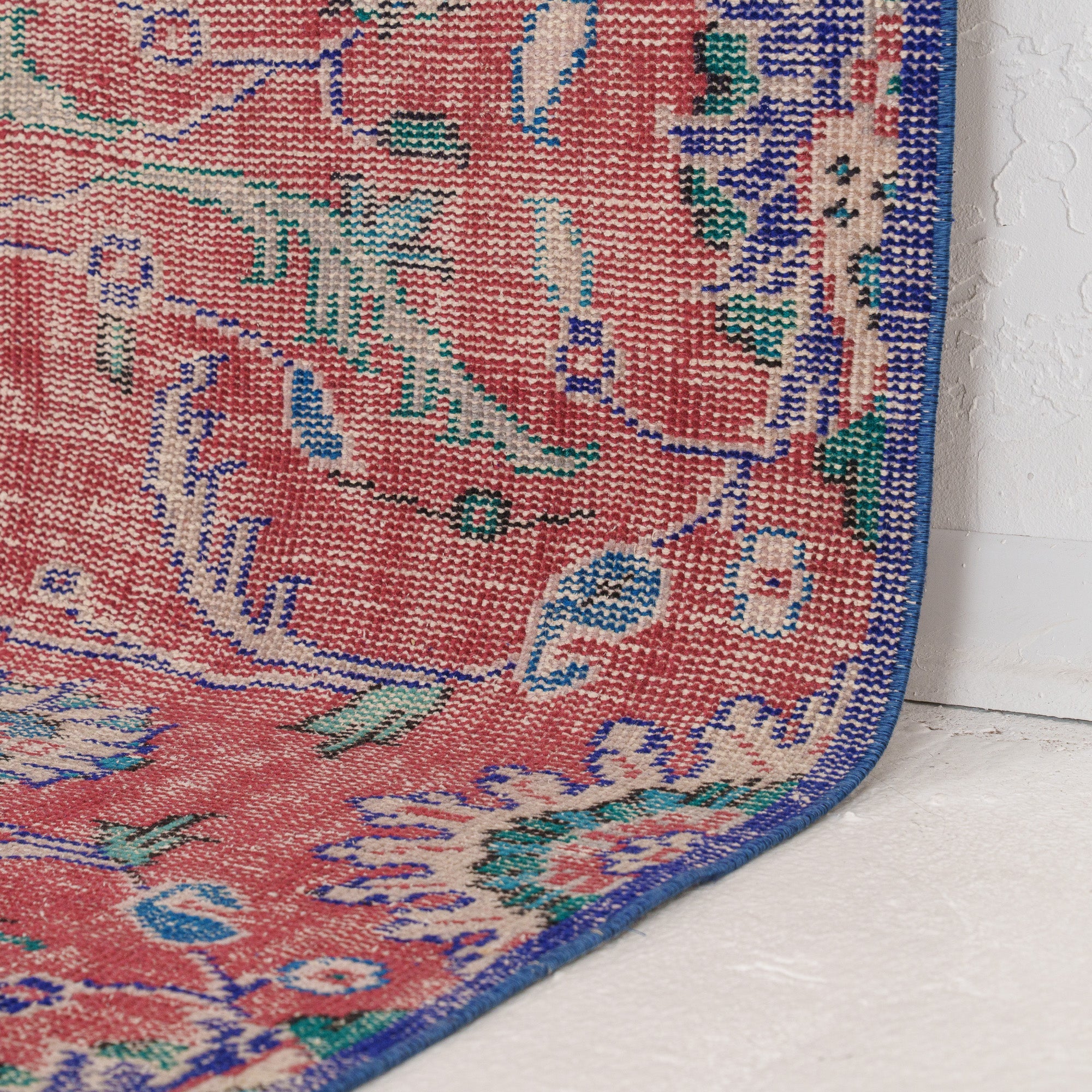 Zaerinia - Vintage Turkish Area Rug