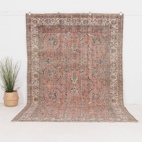Xaerisena - Vintage Turkish Area Rug