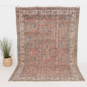Xaerisena - Vintage Turkish Area Rug
