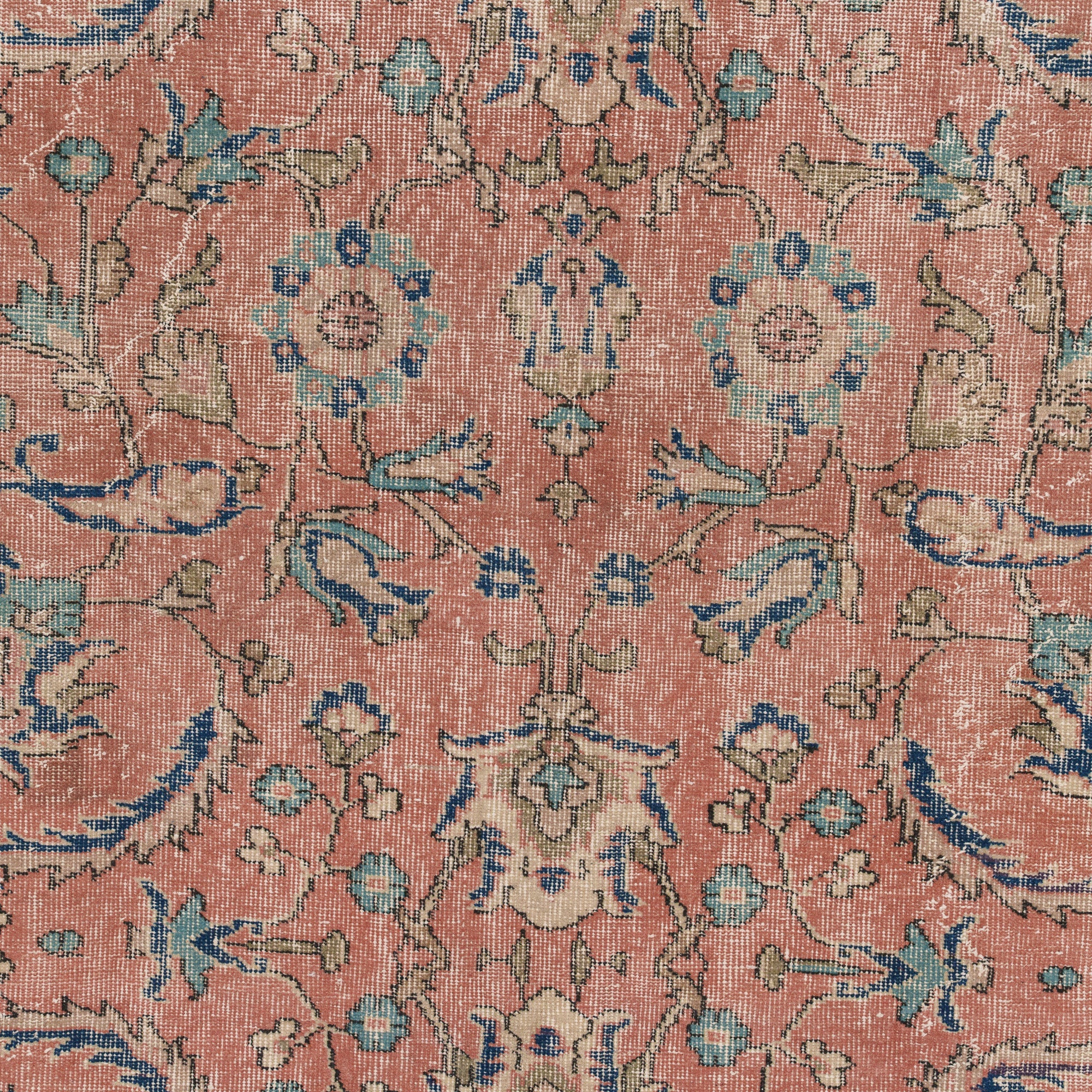 Xaerisena - Vintage Turkish Area Rug