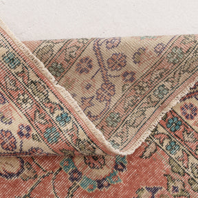 Xaerisena - Vintage Turkish Area Rug