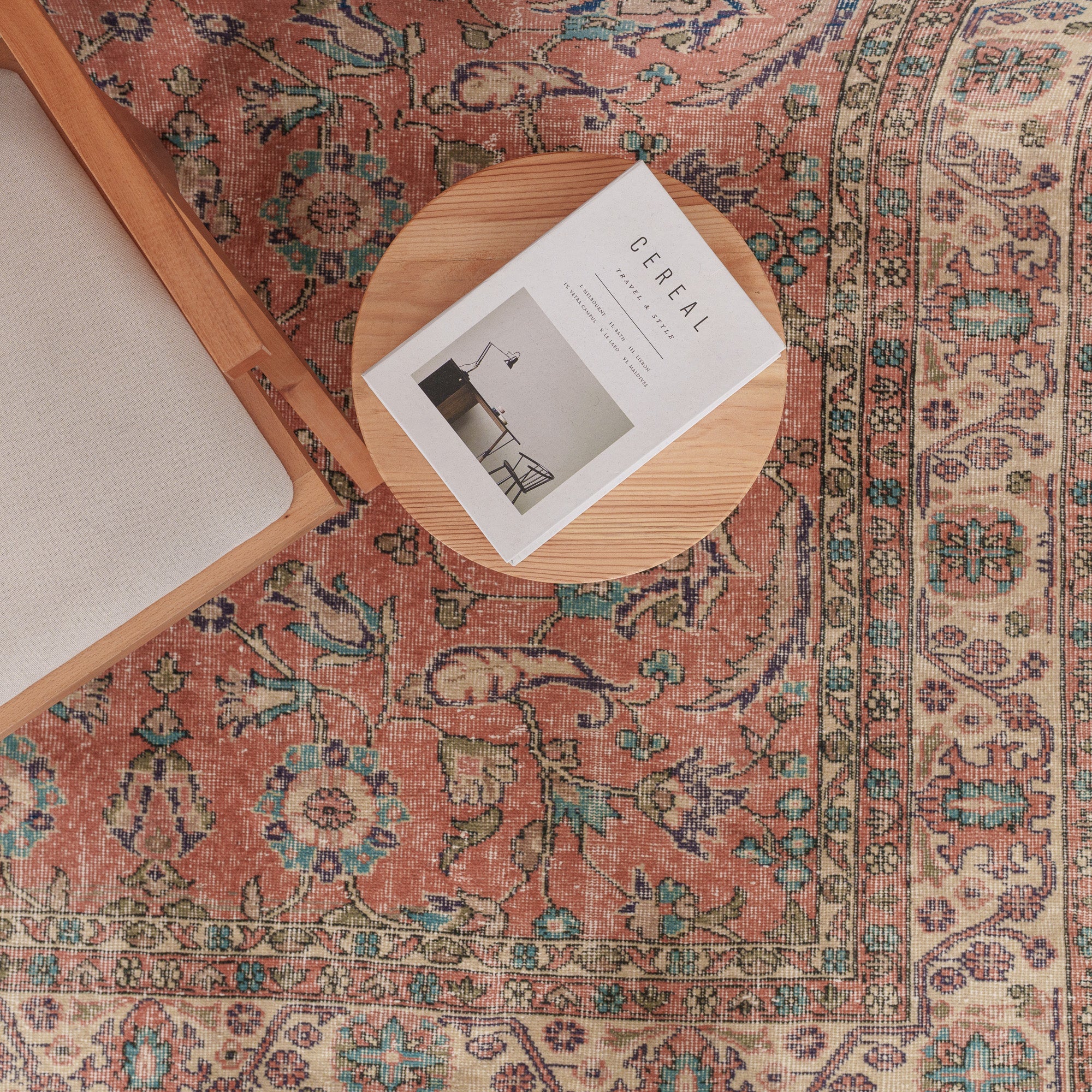 Xaerisena - Vintage Turkish Area Rug