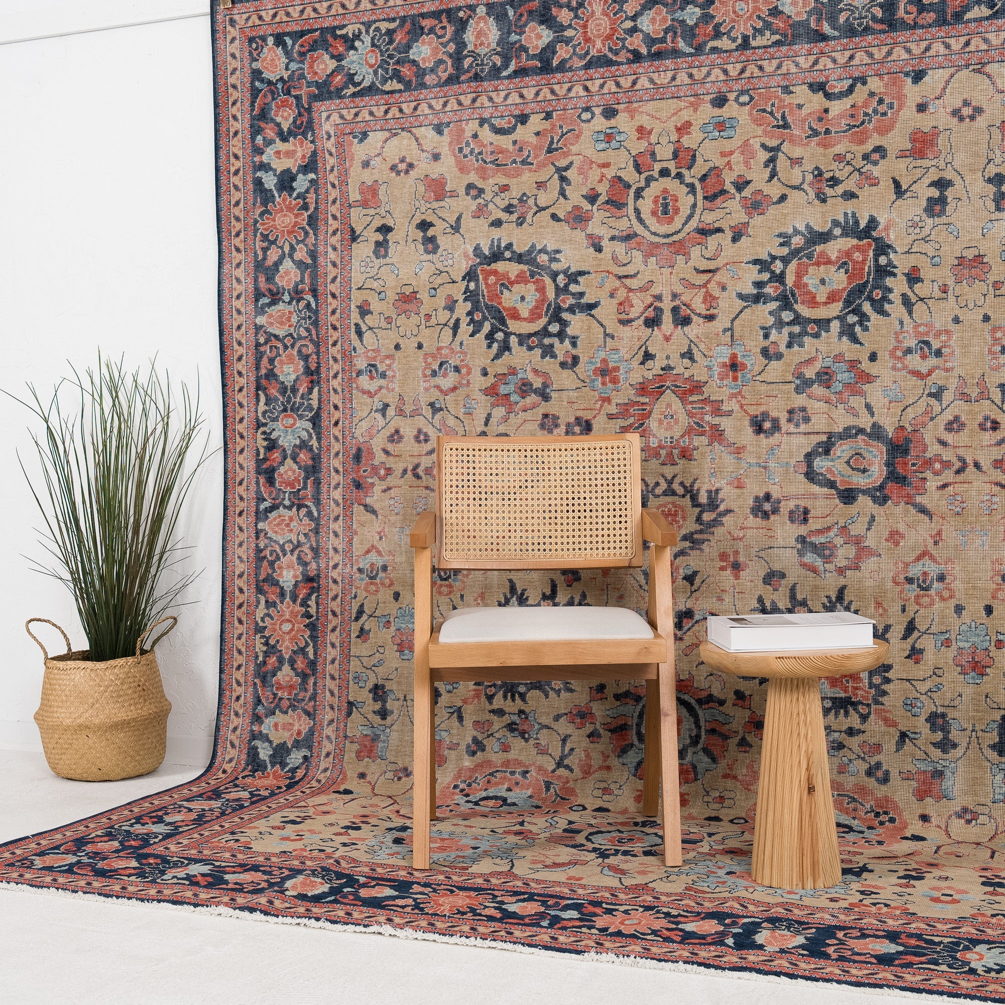 Orianesse - Vintage Turkish Area Rug