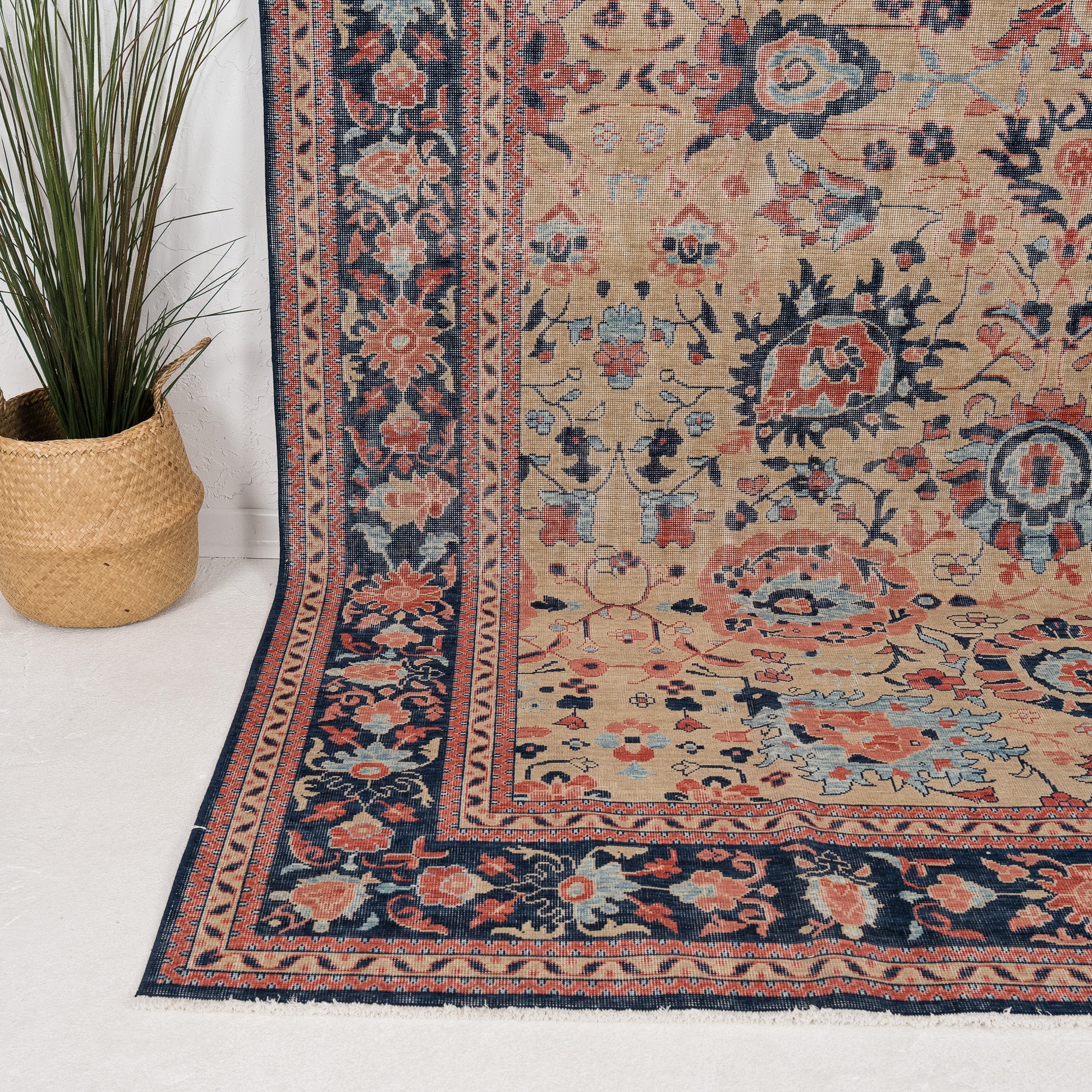 Orianesse - Vintage Turkish Area Rug