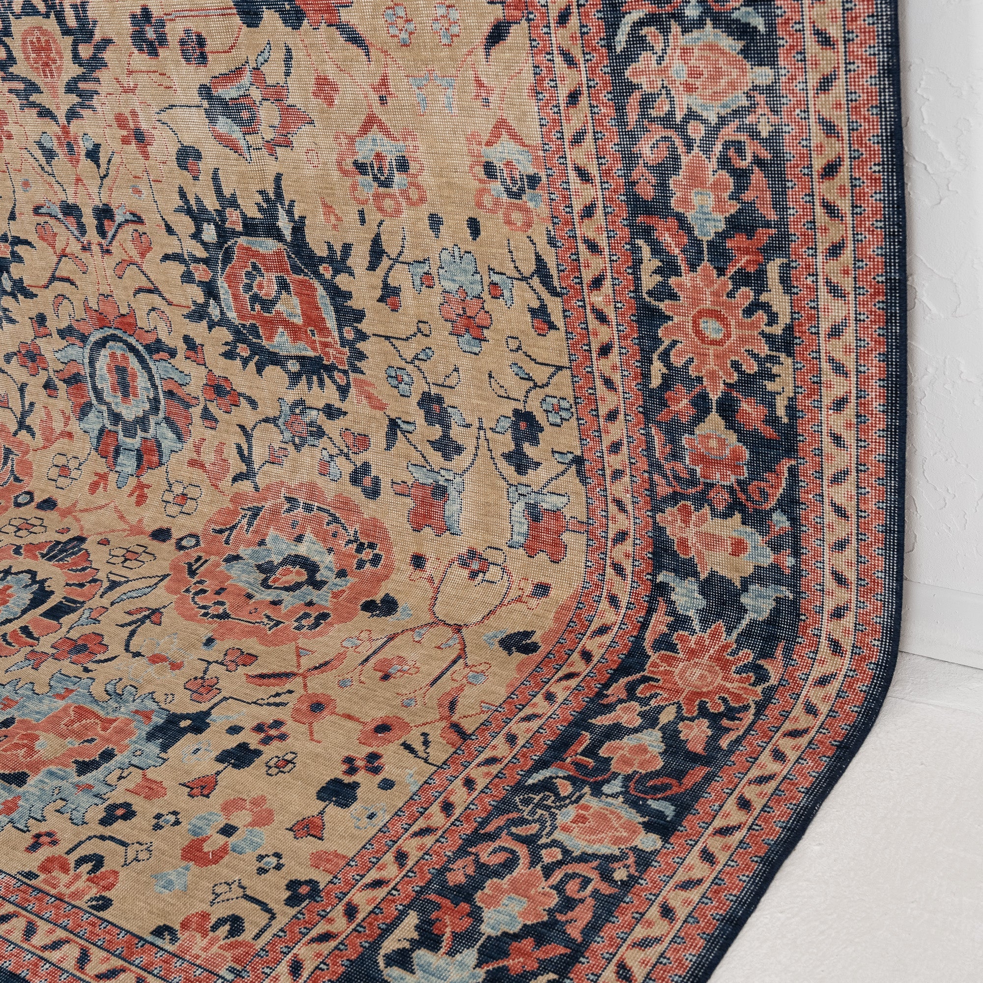 Orianesse - Vintage Turkish Area Rug