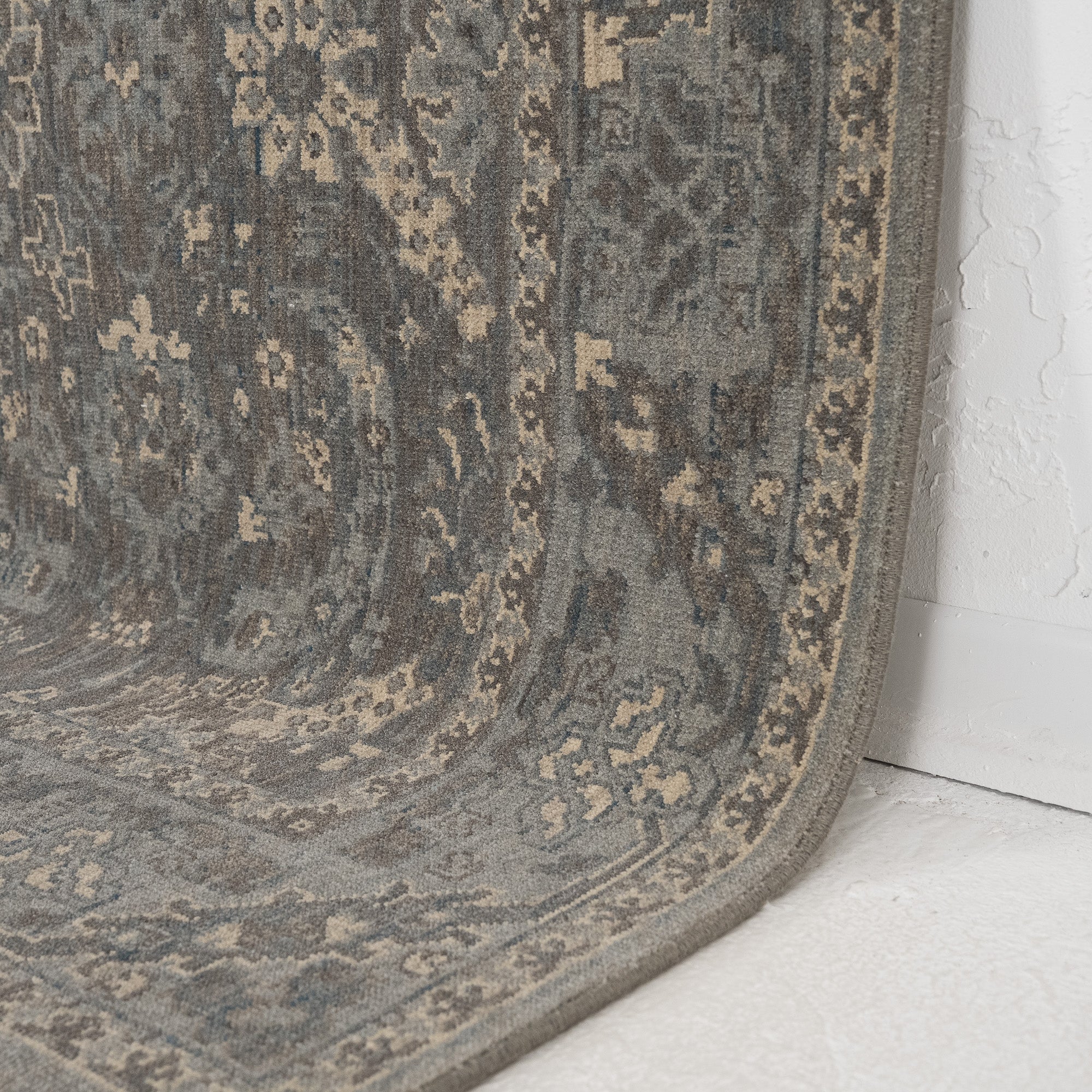 Thesalyn - Vintage Turkish Area Rug