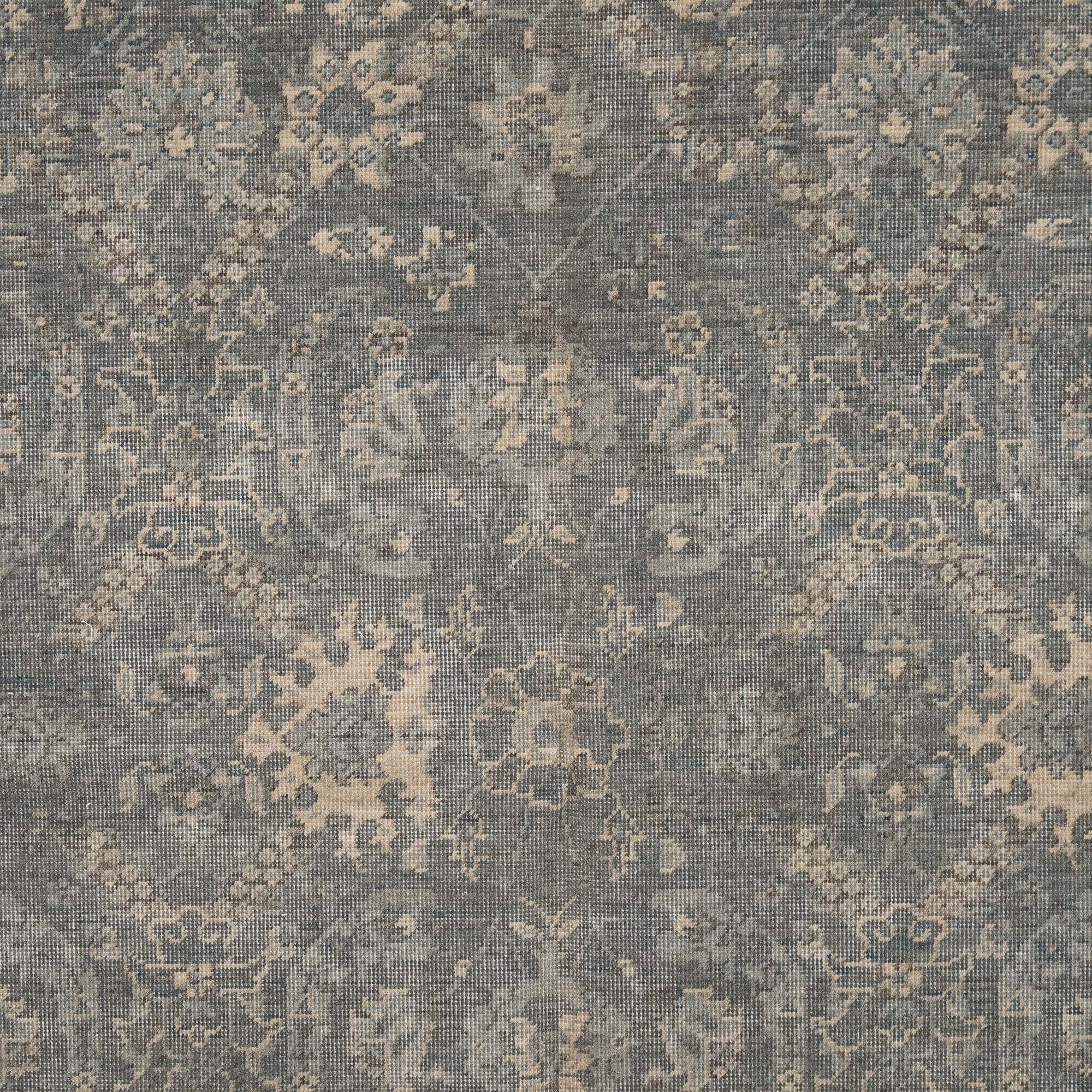 Vioniselle - Vintage Turkish Area Rug