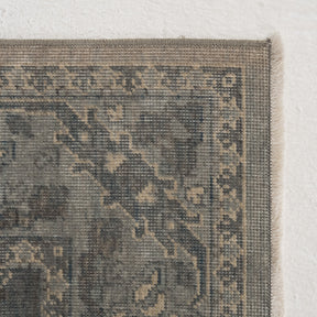 Vioniselle - Vintage Turkish Area Rug