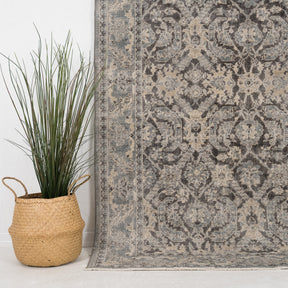Velinara - Vintage Turkish Area Rug
