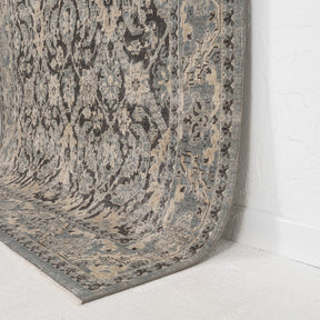 Velinara - Vintage Turkish Area Rug