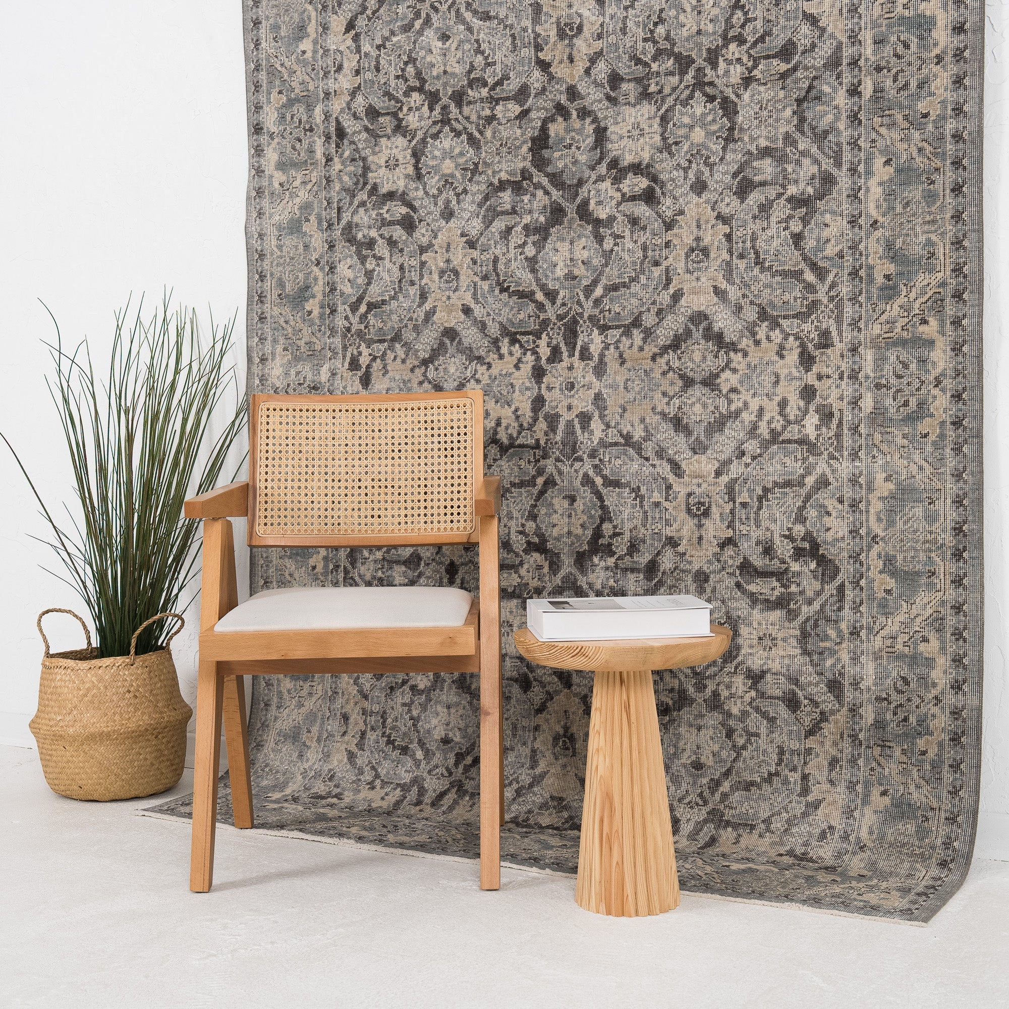 Velinara - Vintage Turkish Area Rug