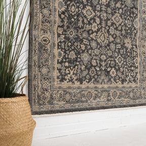 Avionara - Vintage Turkish Small Rug