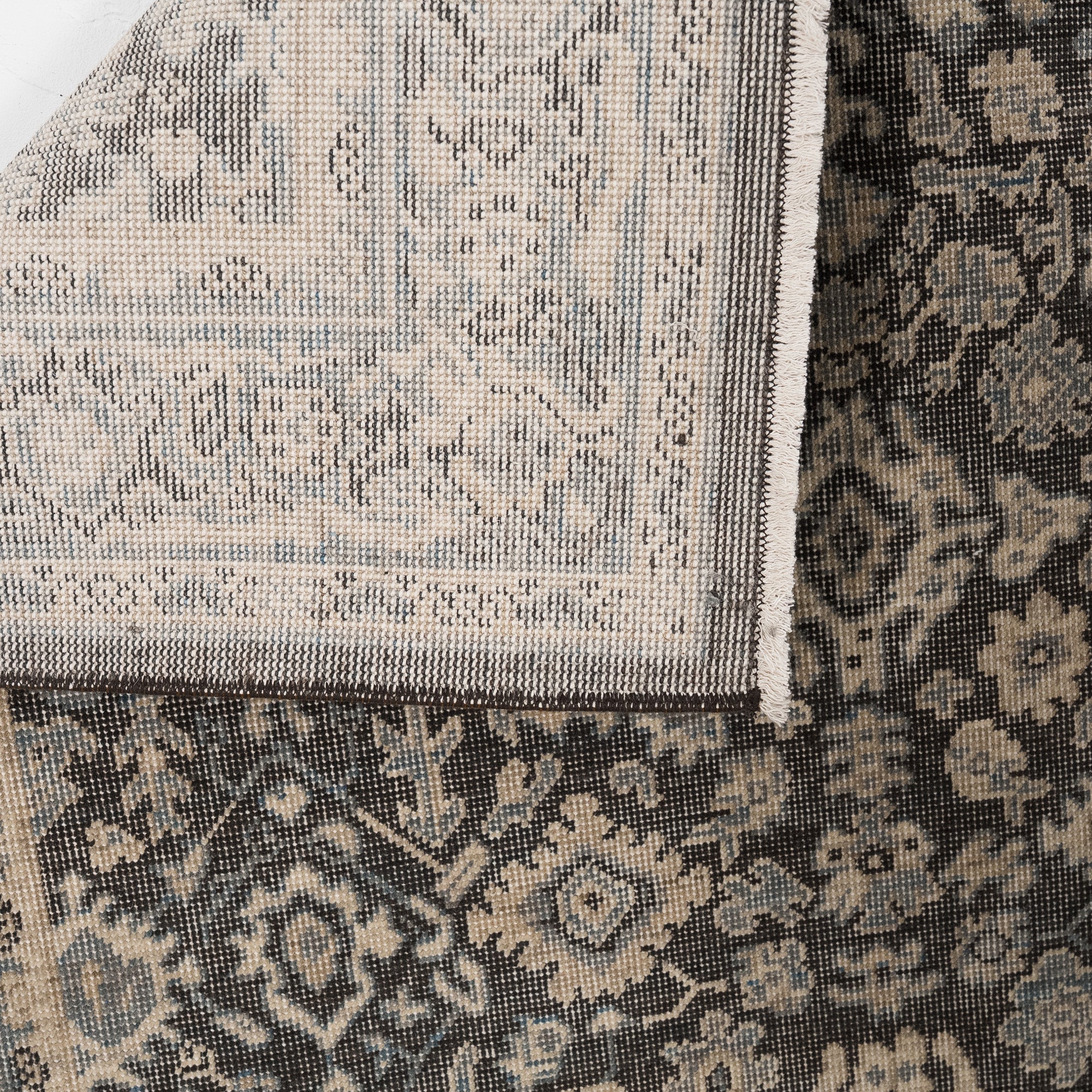 Avionara - Vintage Turkish Small Rug