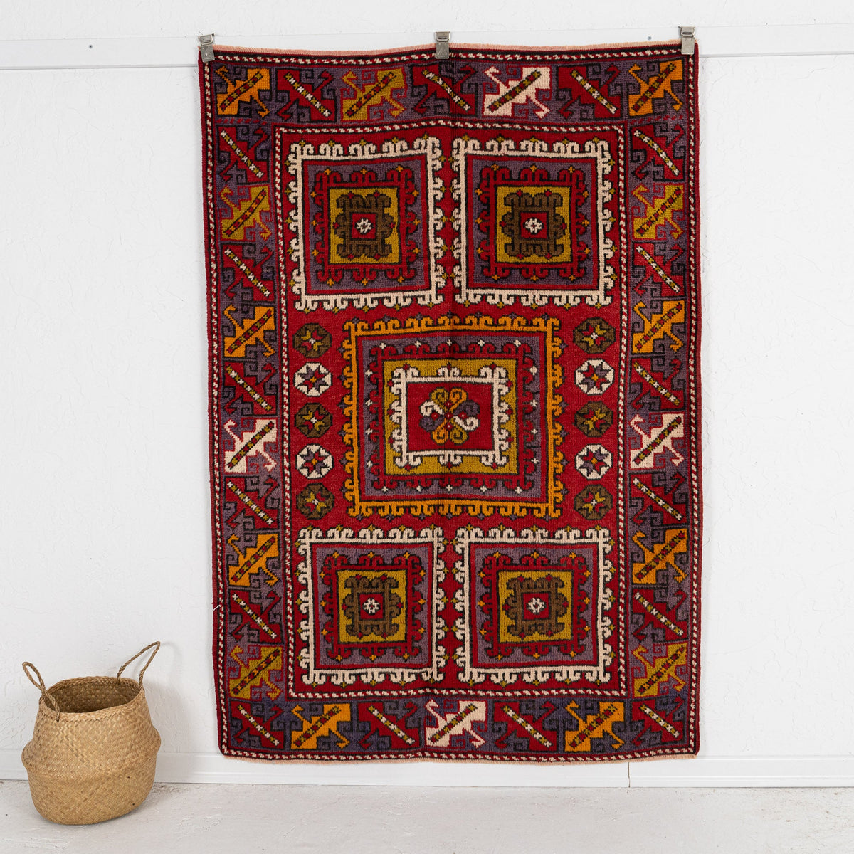 red vintage 4x6 accent rug - perfect for the living room, bedroom, office, entryway, kids