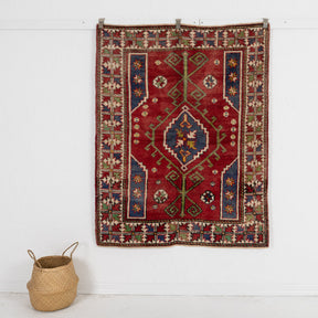 red vintage 4x5 accent rug - perfect for the living room, bedroom, office, entryway, dining room