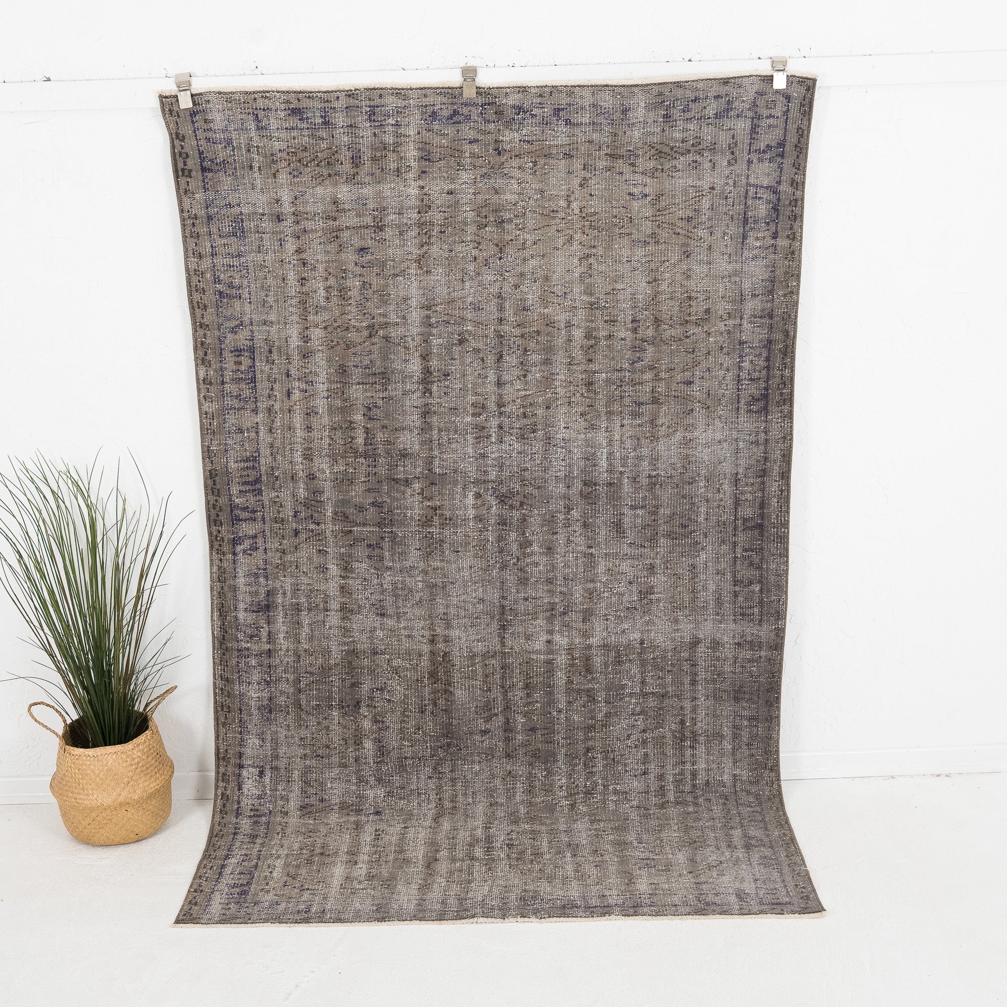 Thesaria - Vintage Turkish Area Rug