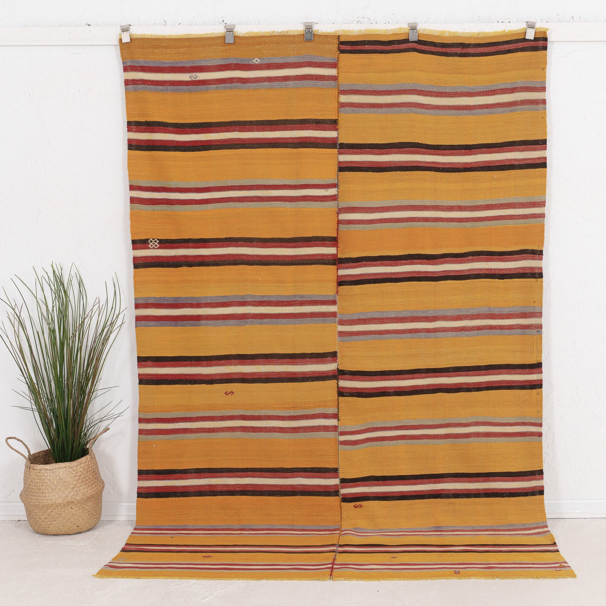 Raelisess - Vintage Turkish Area Rug