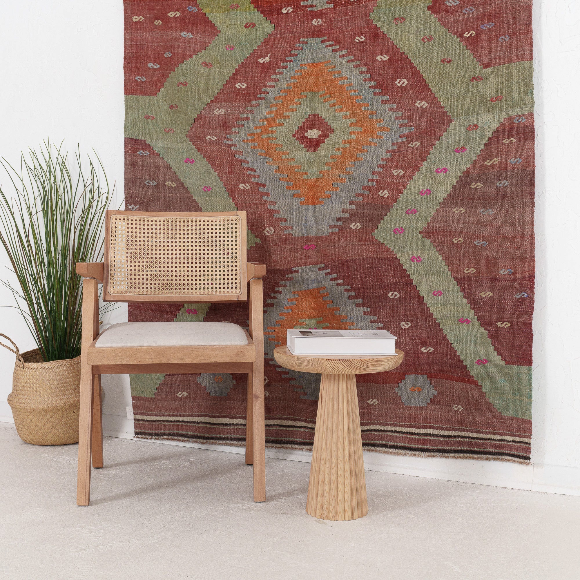 Qaelinis - Vintage Turkish Small Rug