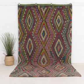 Qaelinia - Vintage Turkish Area Rug