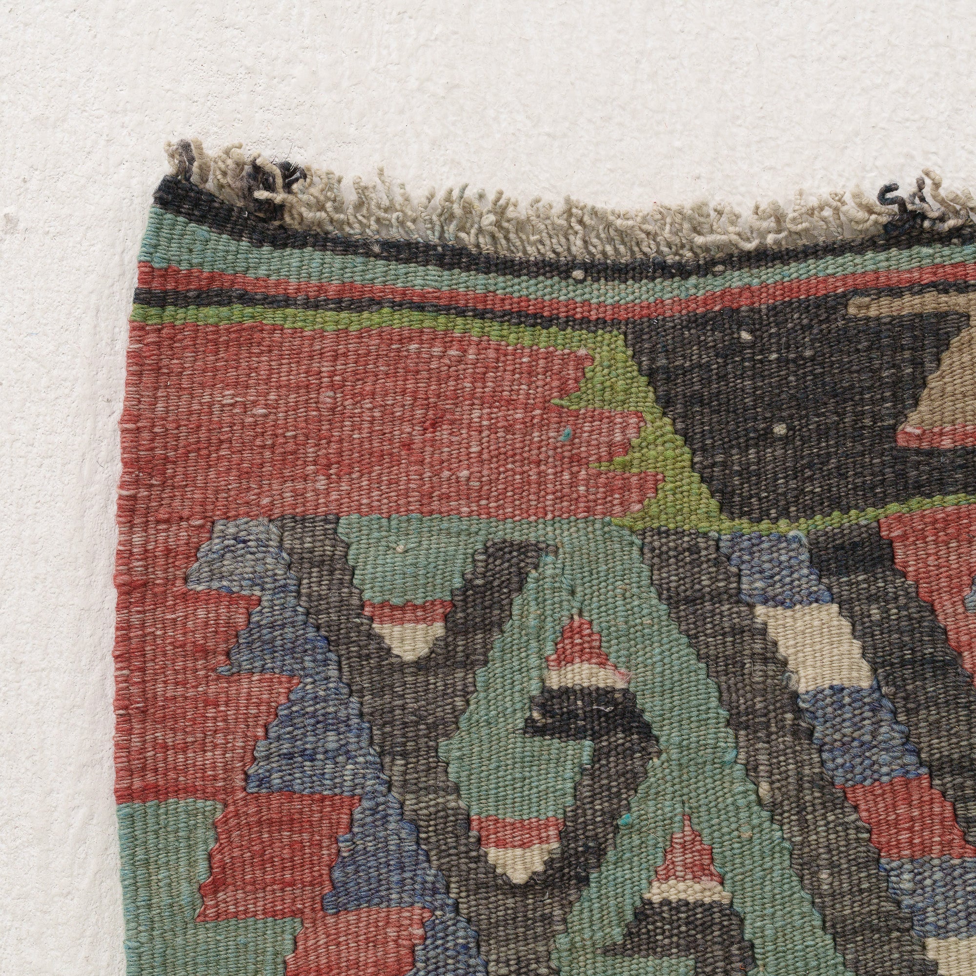 Qaelinia - Vintage Turkish Area Rug