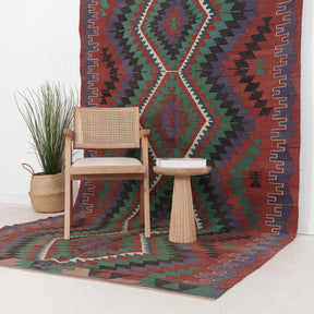 Qaelinin - Vintage Turkish Area Rug