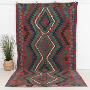 Qaelinin - Vintage Turkish Area Rug