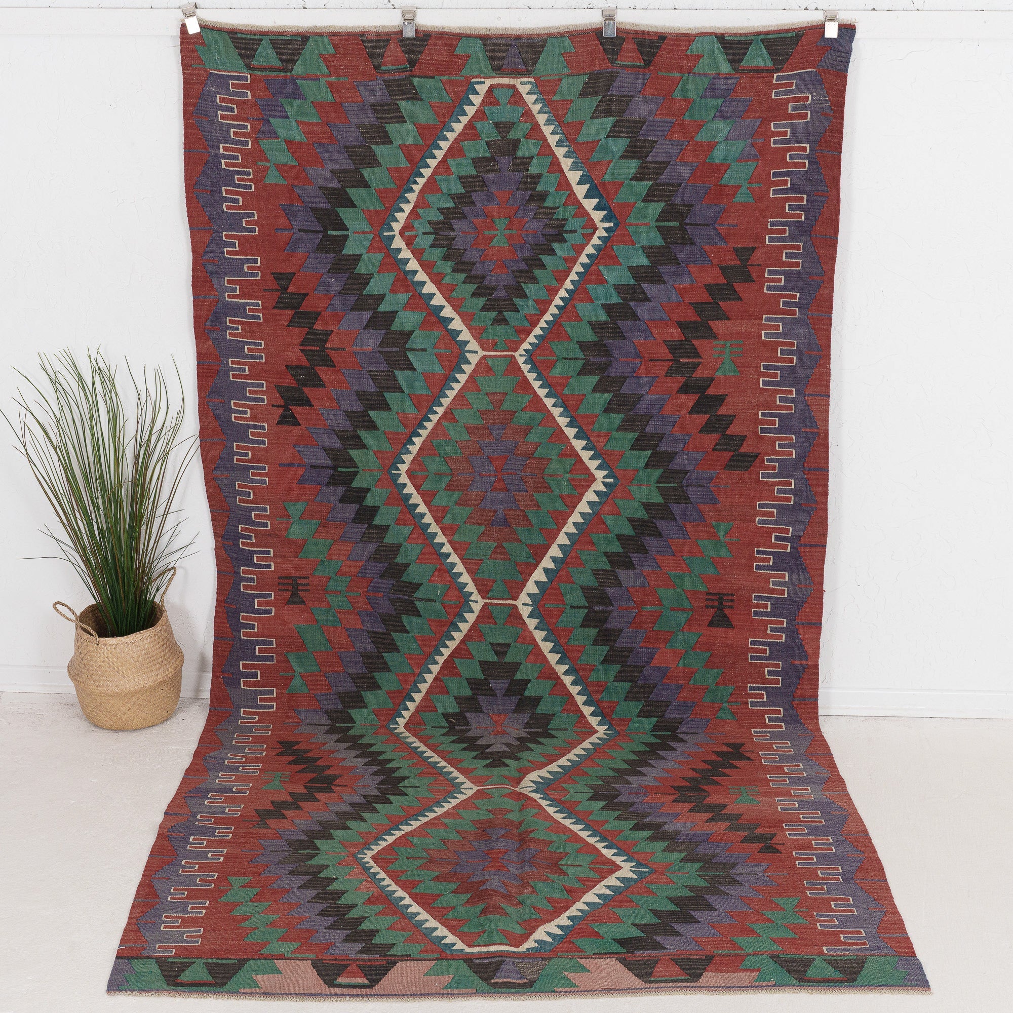Qaelinin - Vintage Turkish Area Rug