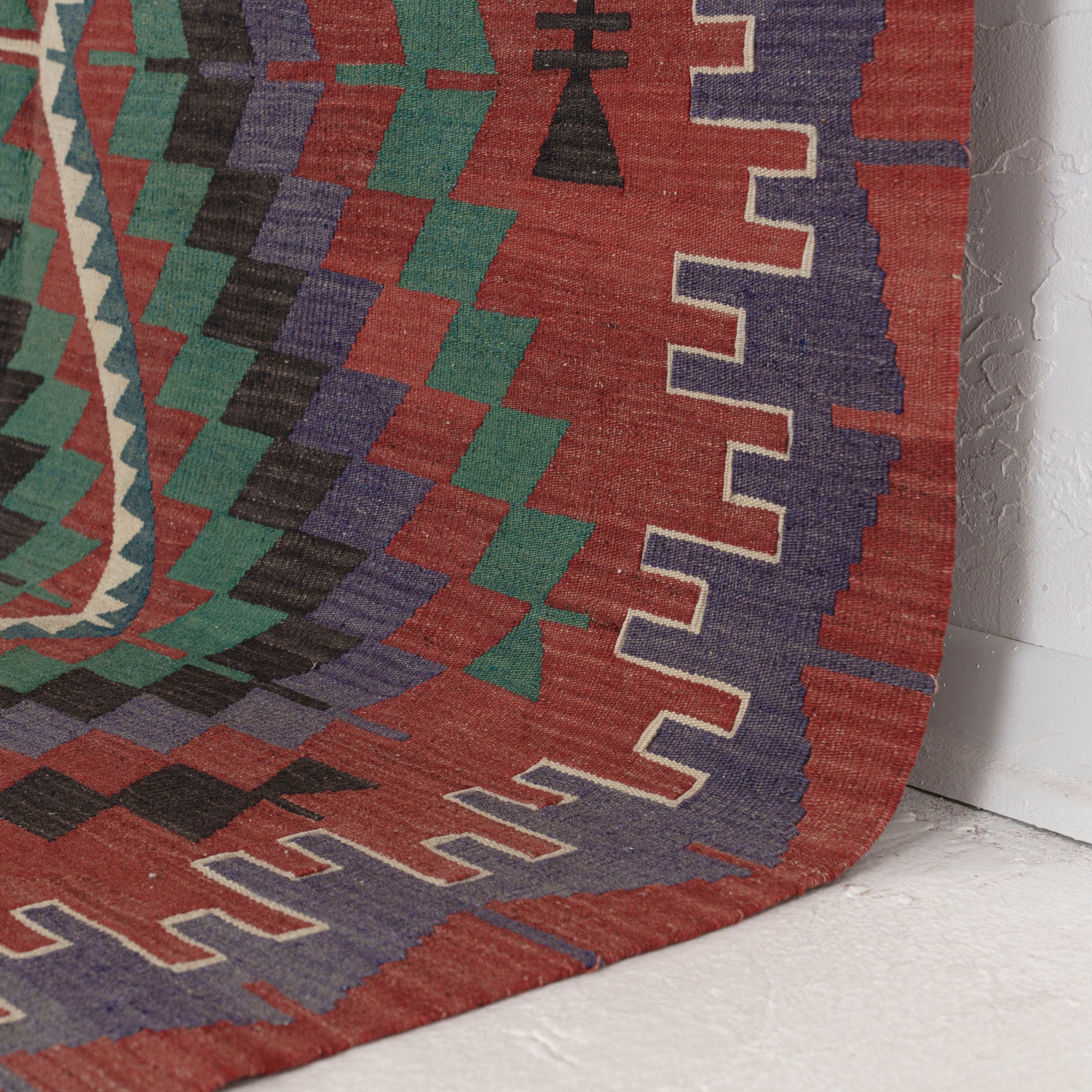 Qaelinin - Vintage Turkish Area Rug