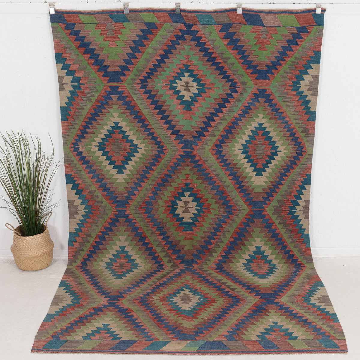 Qaelinella - Vintage Turkish Area Rug