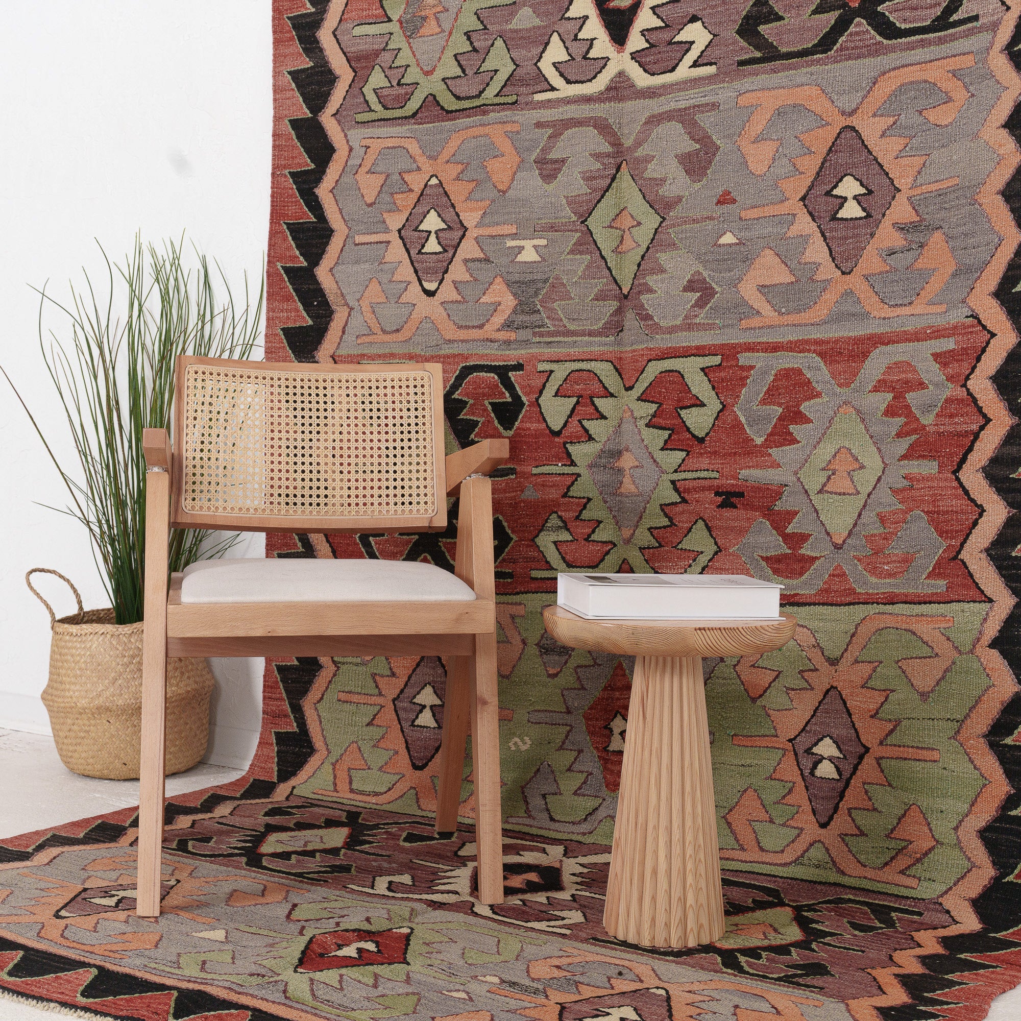 Paerisa - Vintage Turkish Area Rug