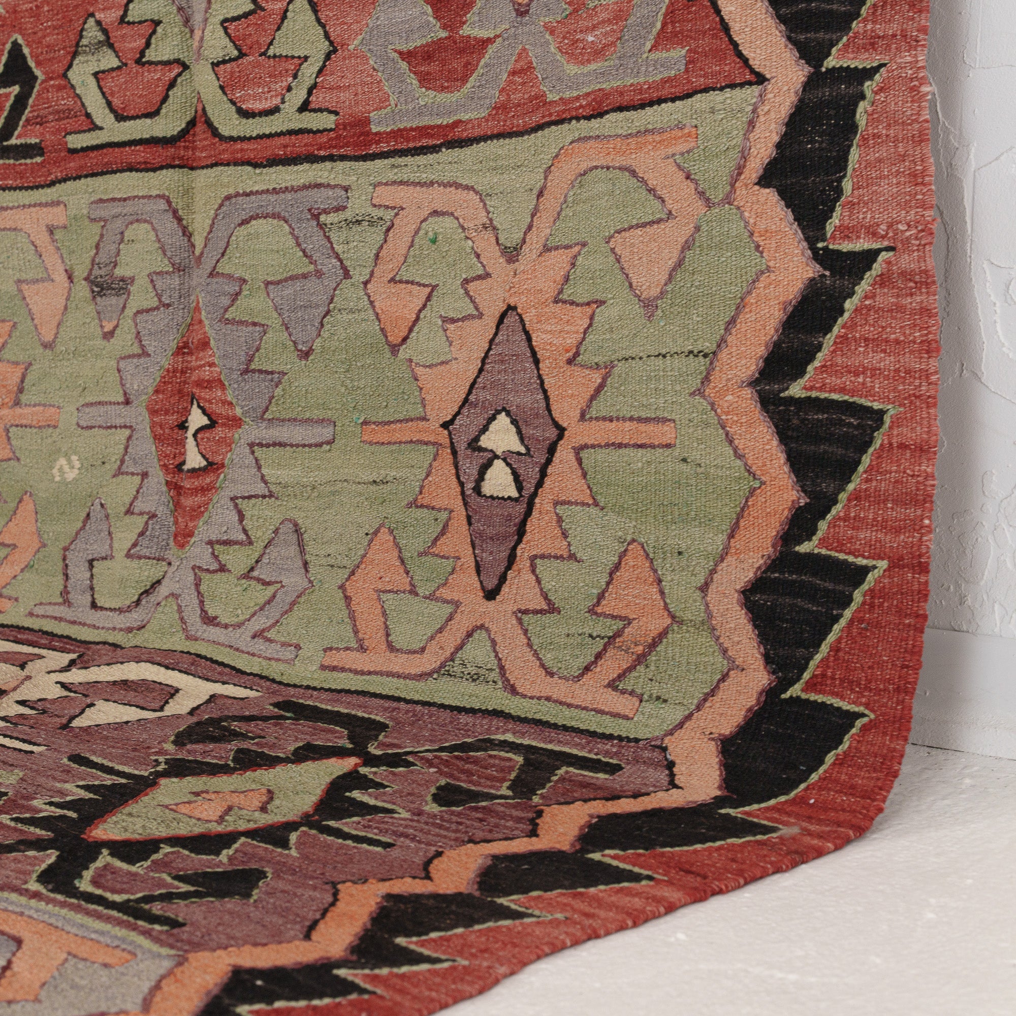 Paerisa - Vintage Turkish Area Rug