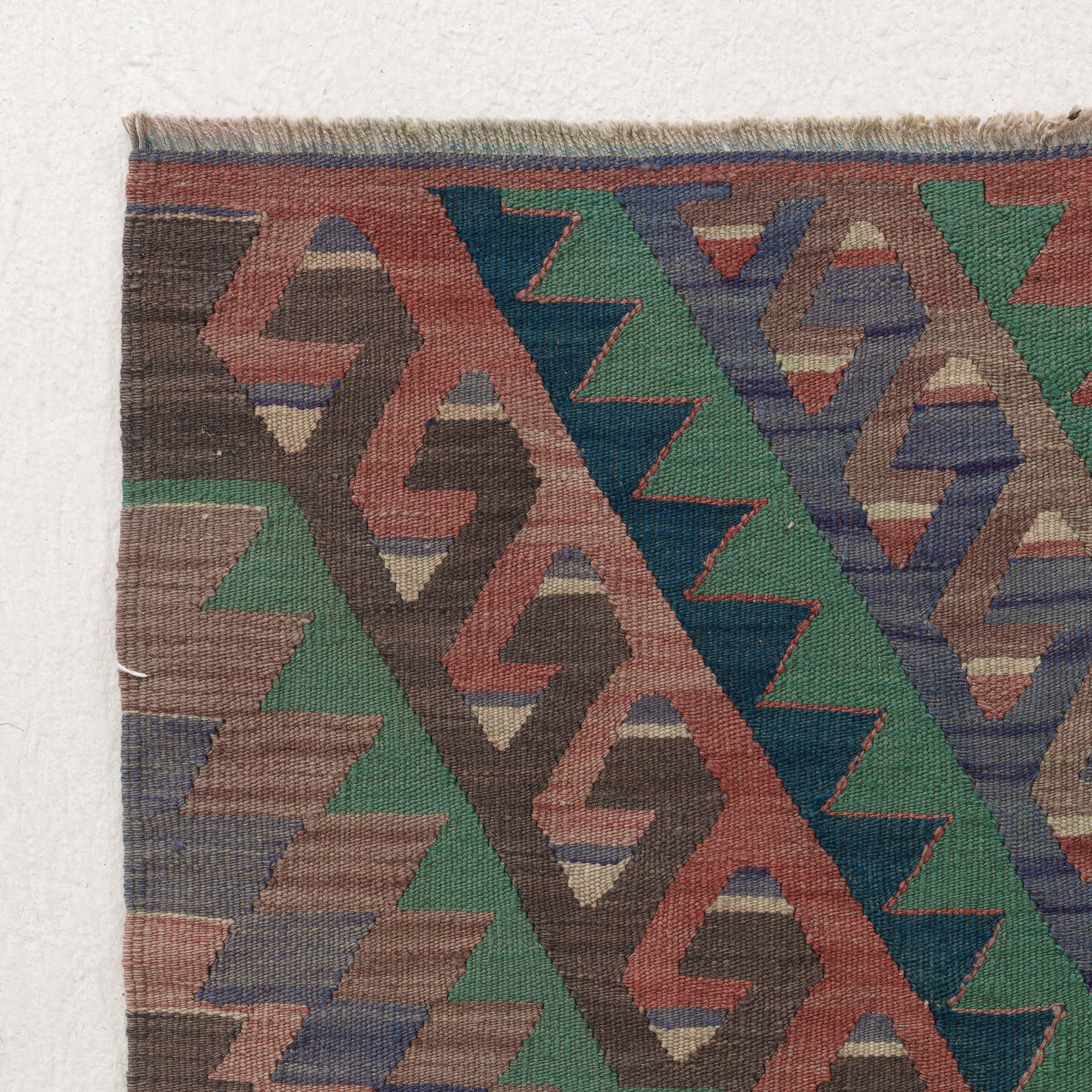 Qaelinaria - Vintage Turkish Area Rug