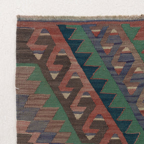 Qaelinaria - Vintage Turkish Area Rug