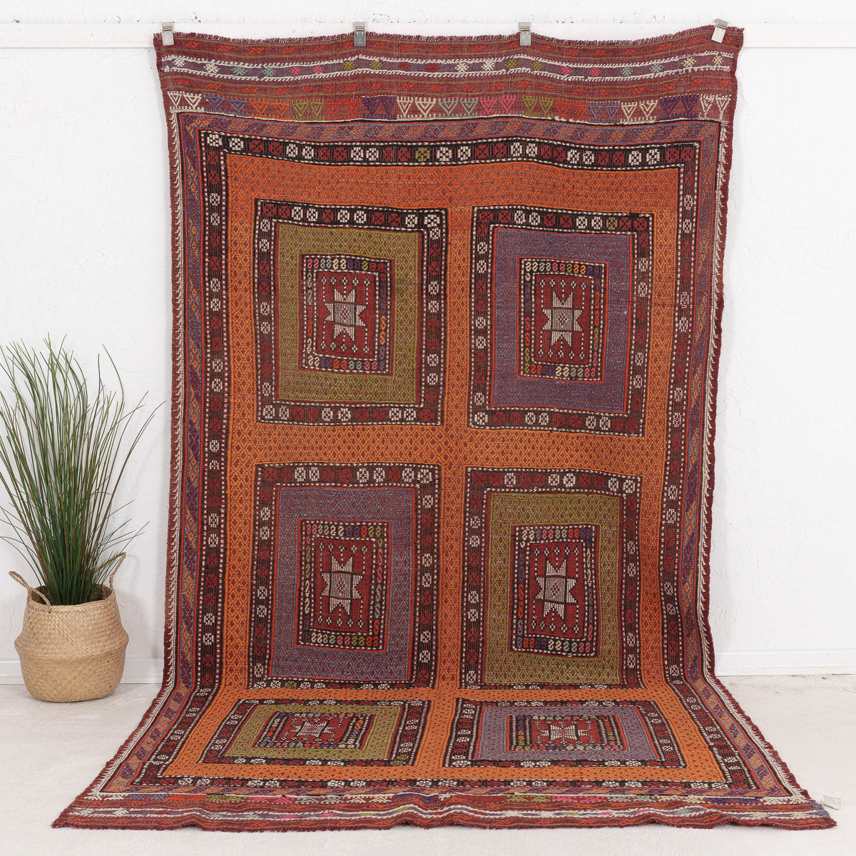 Taelysin - Vintage Turkish Area Rug
