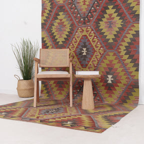 Orielara - Vintage Turkish Area Rug