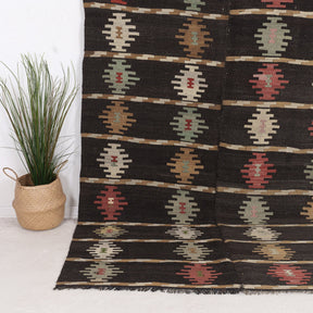 Naelisara - Vintage Turkish Area Rug