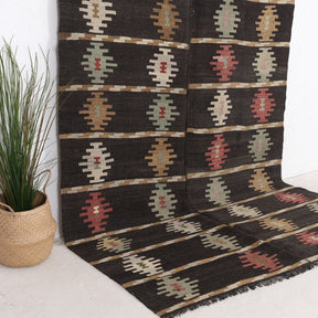 Naelisara - Vintage Turkish Area Rug