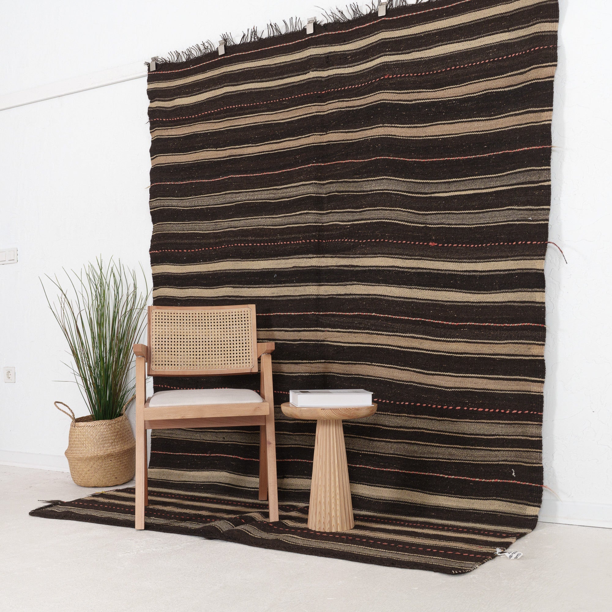 Qaelinara - Vintage Turkish Area Rug