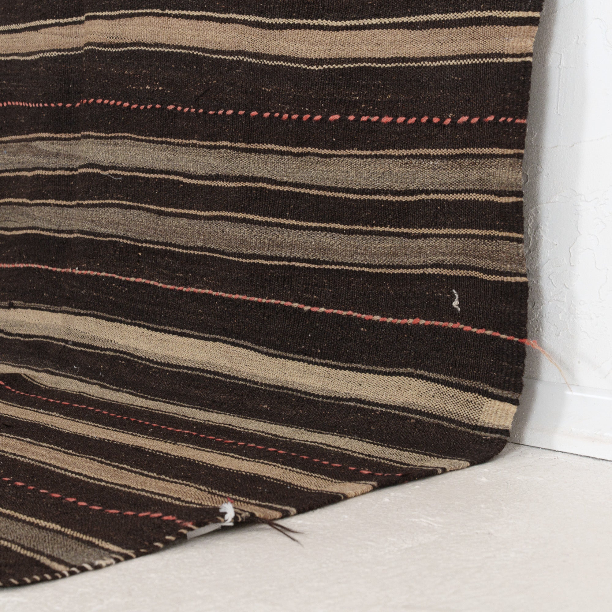 Qaelinara - Vintage Turkish Area Rug