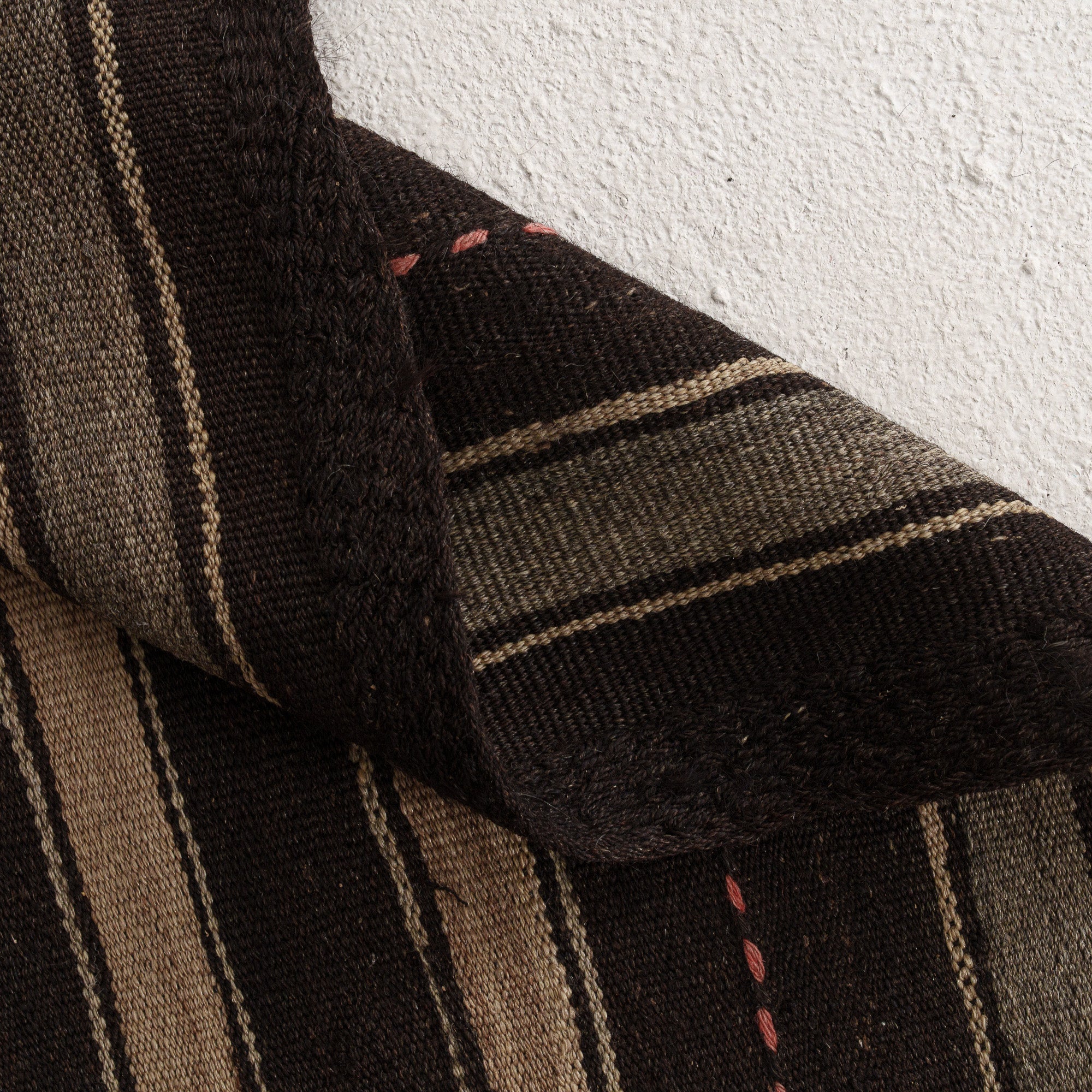 Qaelinara - Vintage Turkish Area Rug