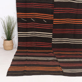 Naelisin - Vintage Turkish Area Rug