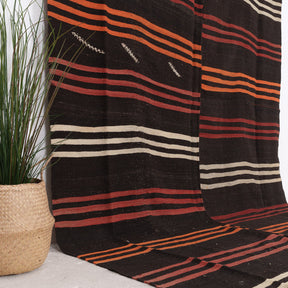 Naelisin - Vintage Turkish Area Rug