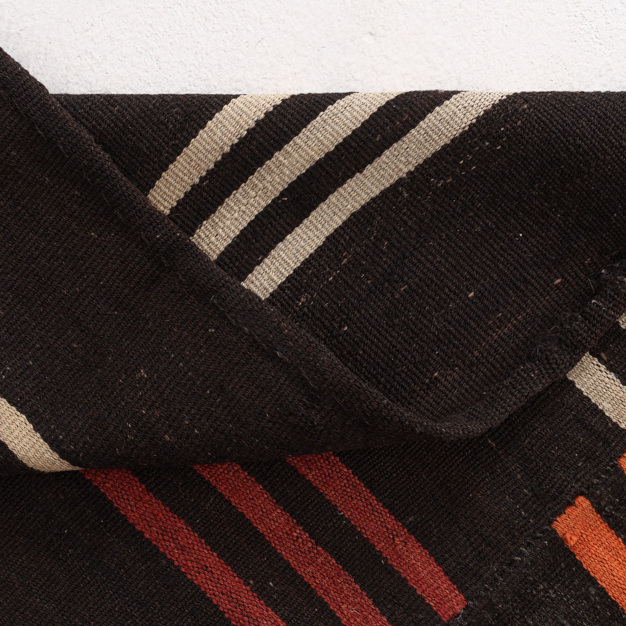 Naelisin - Vintage Turkish Area Rug