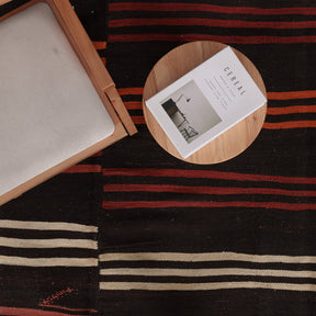 Naelisin - Vintage Turkish Area Rug