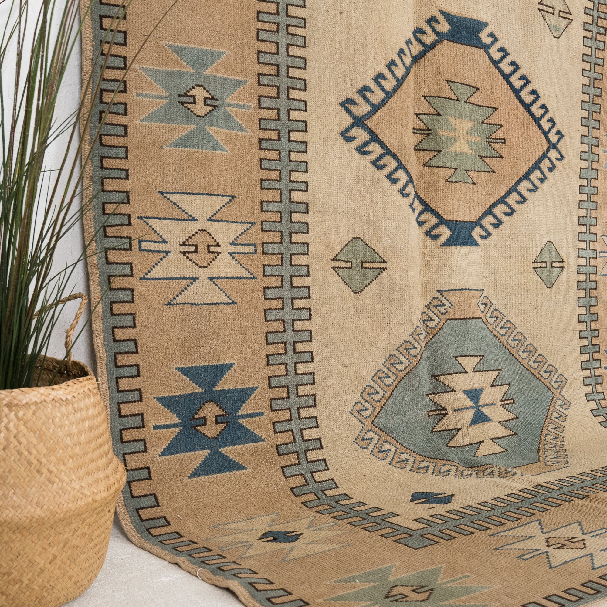 Velorisa - Vintage Turkish Area Rug