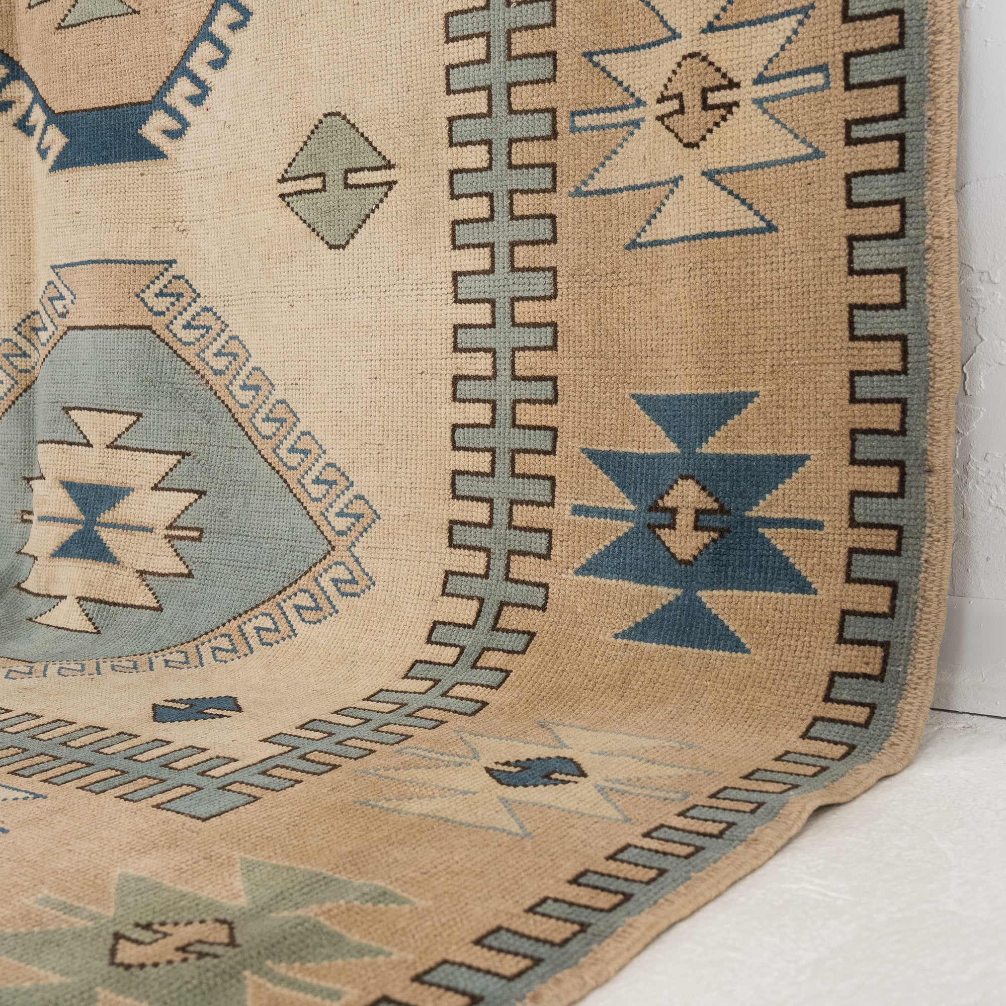 Velorisa - Vintage Turkish Area Rug